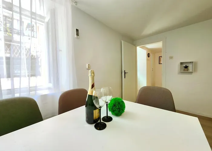 Eve In Apartamento
