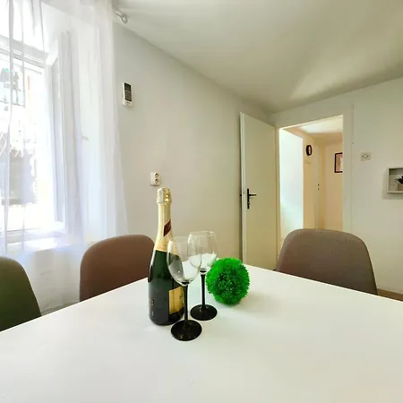 Eve In Apartment